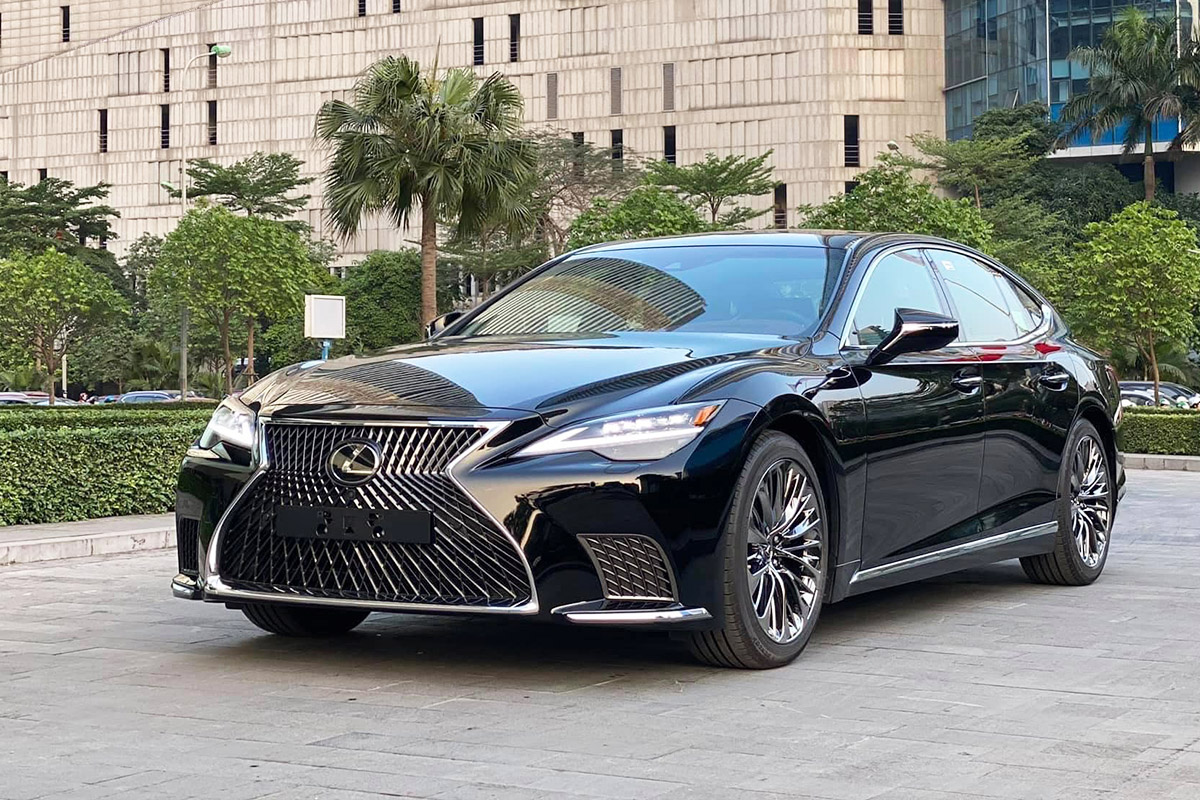 Lexus LS